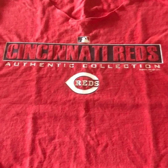 Cincinnati Reds authentic tee shirt - Picture 1 of 4